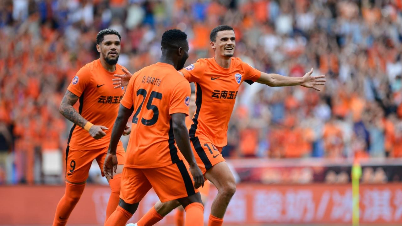 九游官方平台-关于上海申花训练开放日；国际比赛日门线救险引欢呼；欧篮联在即；轮换策略成焦点的信息-九游官方平台